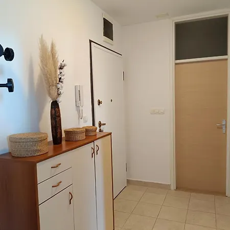 Veske Апартаменты *